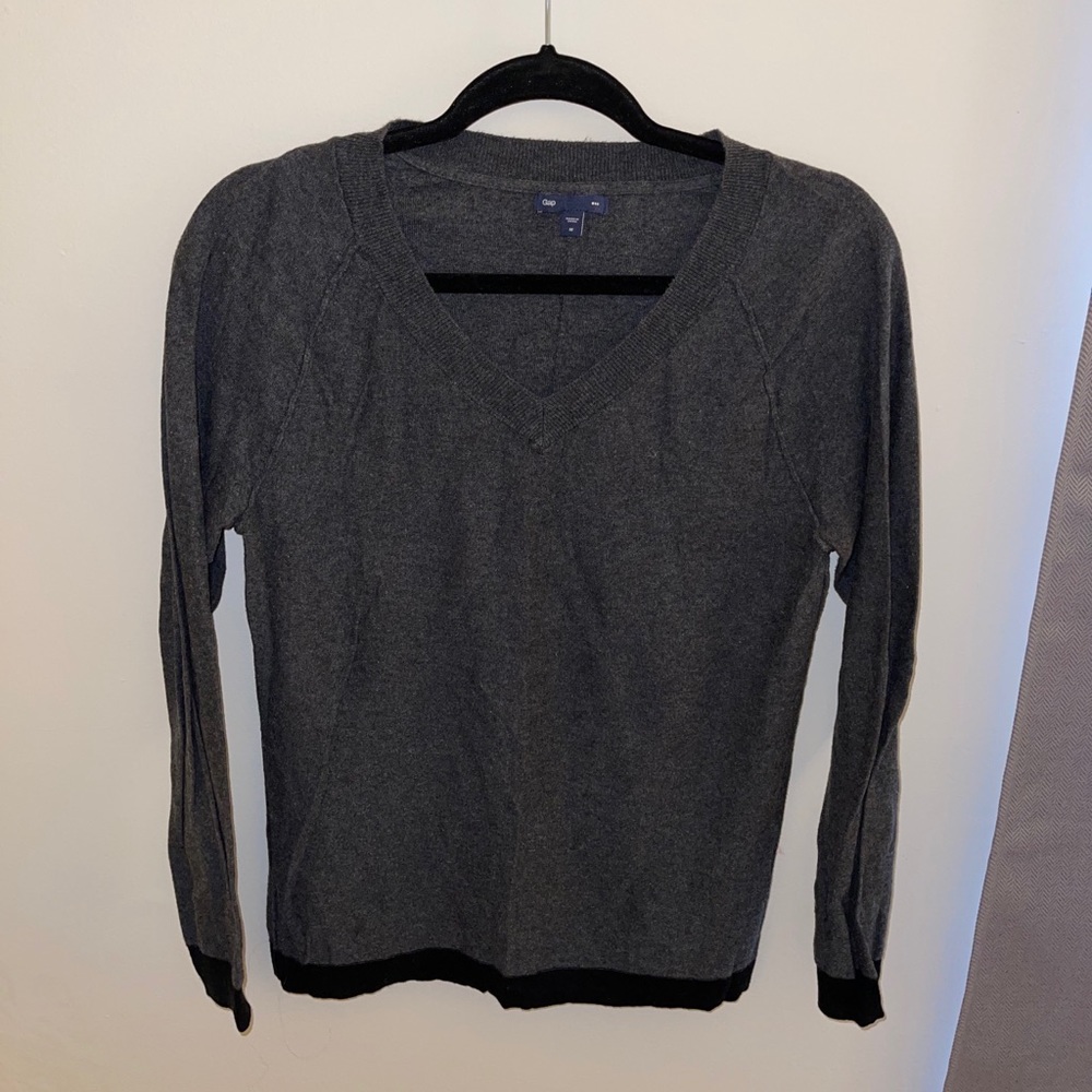 Gap sweater- M